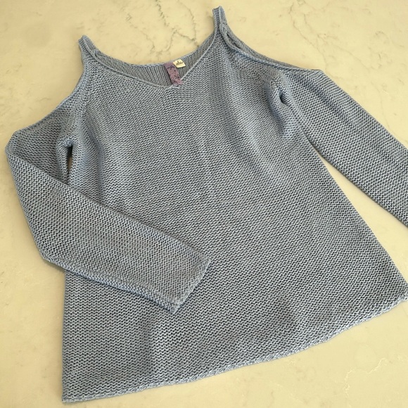 Francesca’s Cold Shoulder Sweater - Picture 5 of 10